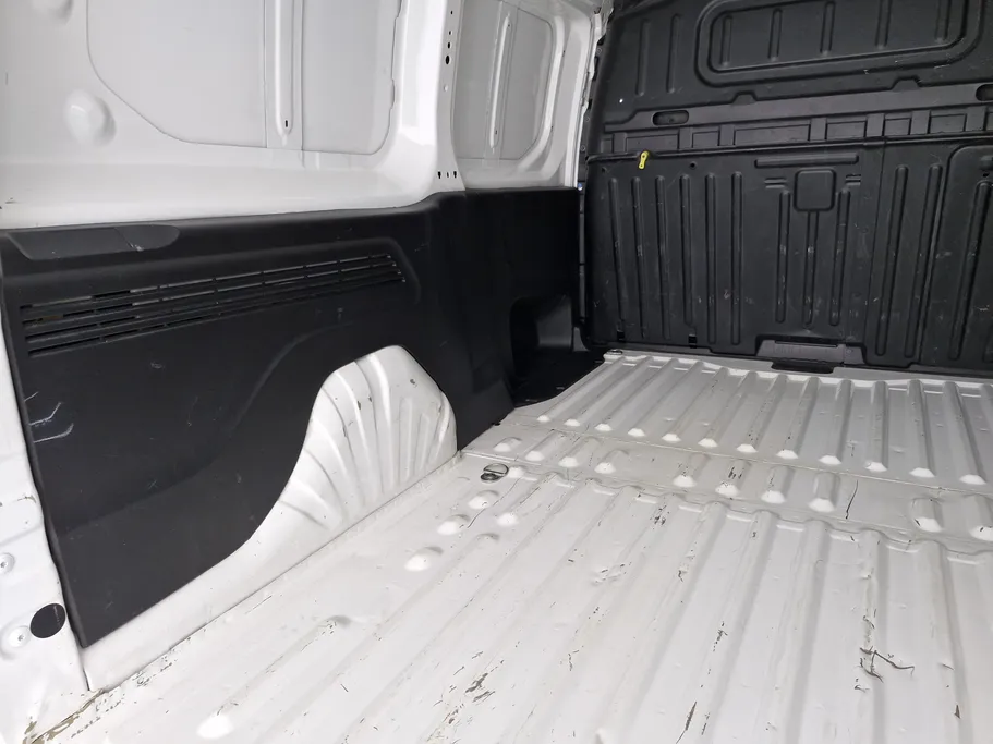 2022 Peugeot Partner Long van 