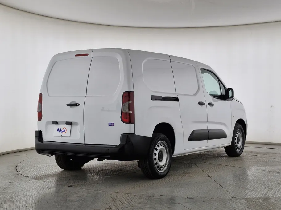 2022 Peugeot Partner Long van 