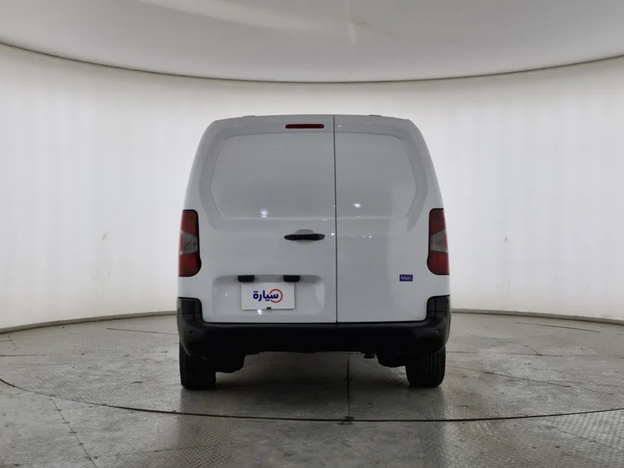 2022 Peugeot Partner Long van 