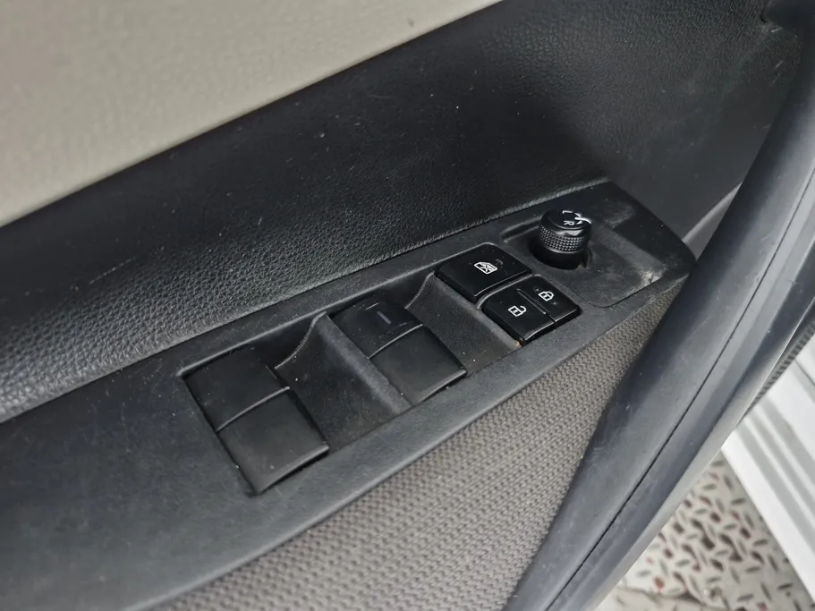 تويوتا كورولا XLI 2023 