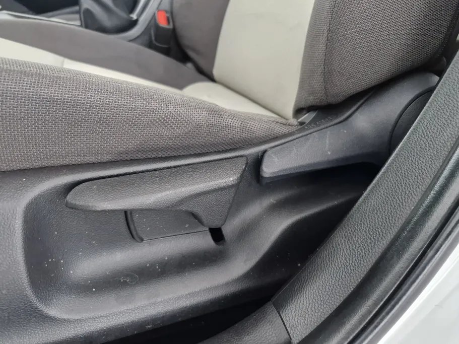 تويوتا كورولا XLI 2023 