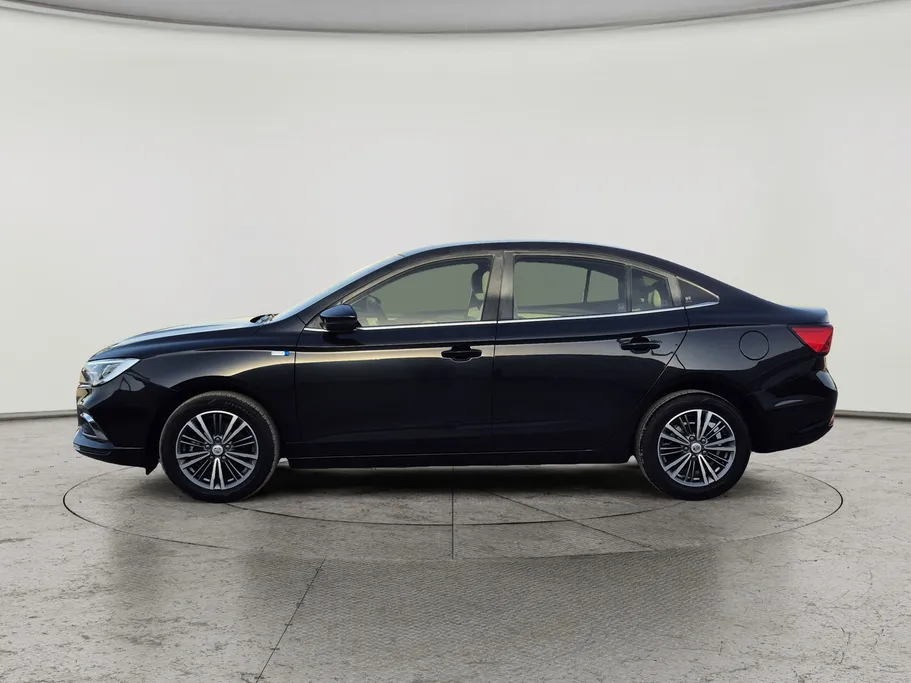 ام جي 5 COM 2024 