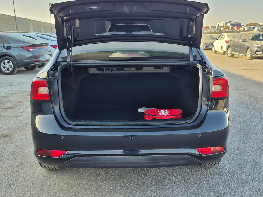 ام جي 5 COM 2024 