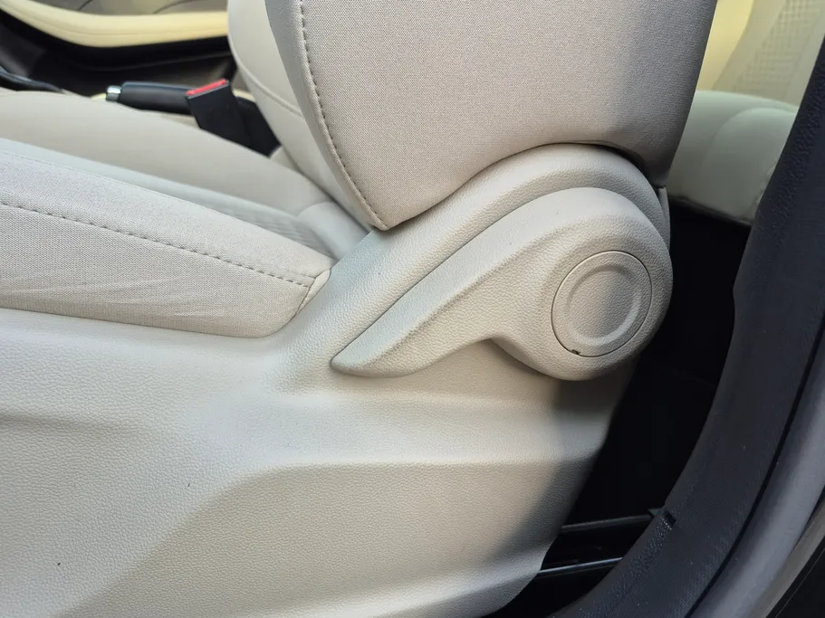 ام جي 5 COM 2024 