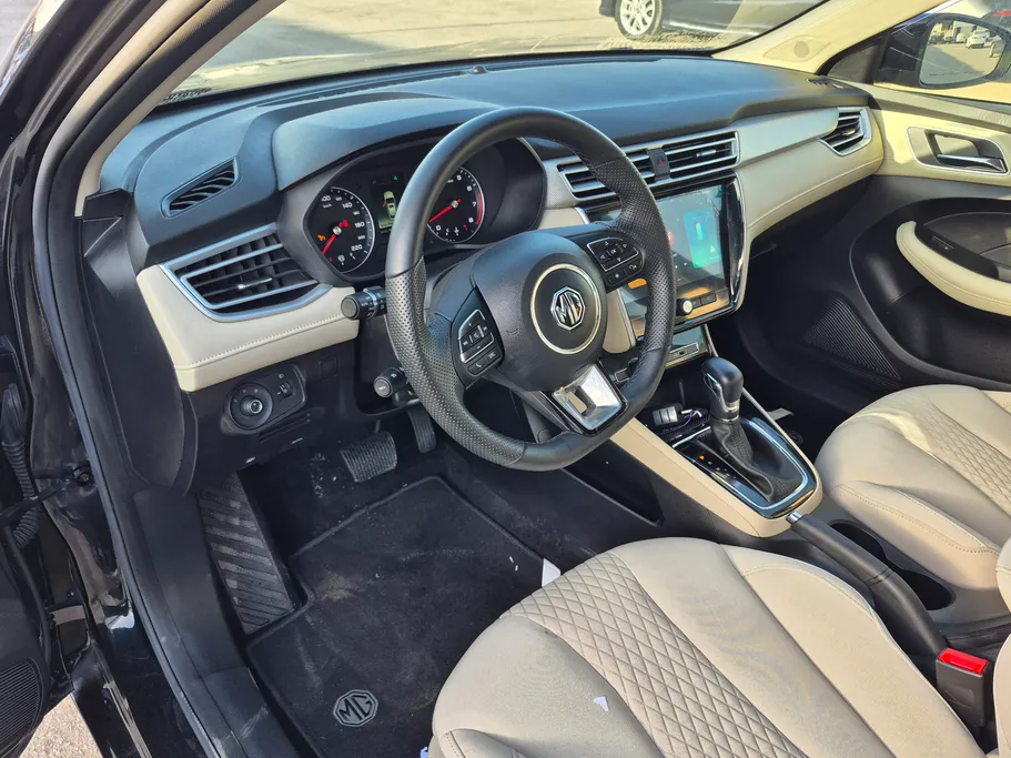 ام جي 5 COM 2024 