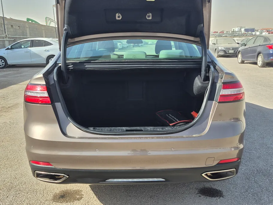 2022 Ford Taurus Ambiente 