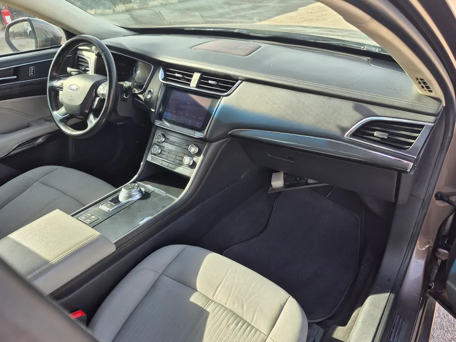 2022 Ford Taurus Ambiente 