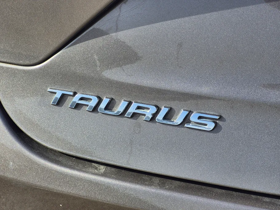 2022 Ford Taurus Ambiente 