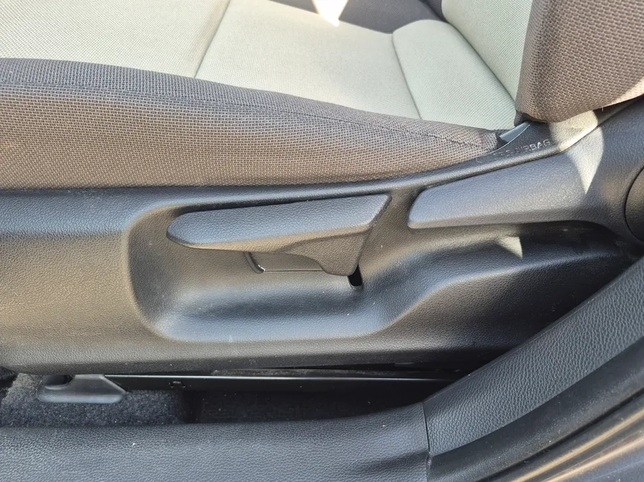 تويوتا كورولا XLI 2023 