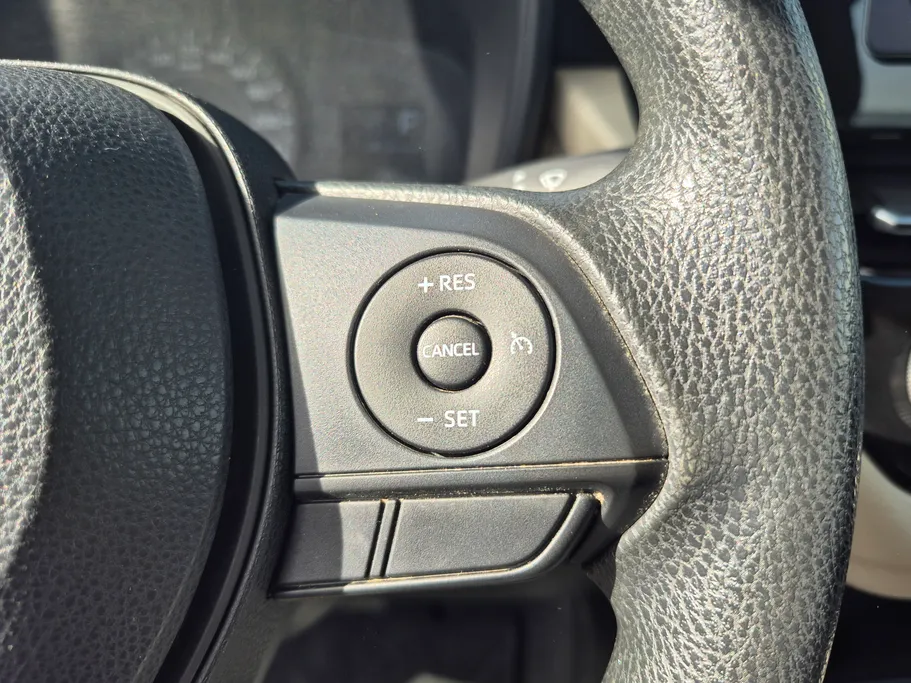 تويوتا كورولا XLI 2023 