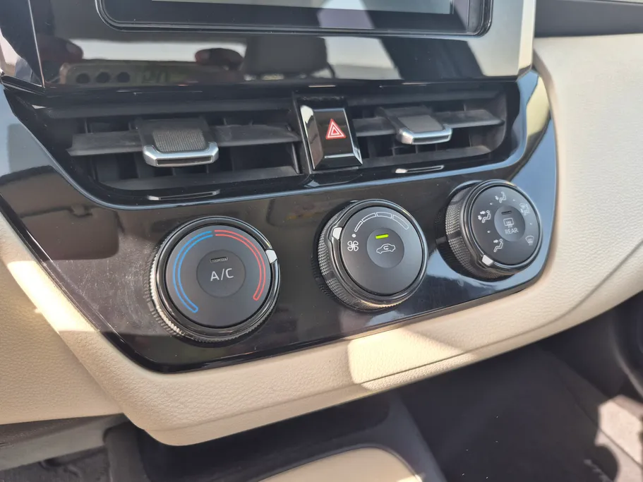 تويوتا كورولا XLI 2023 