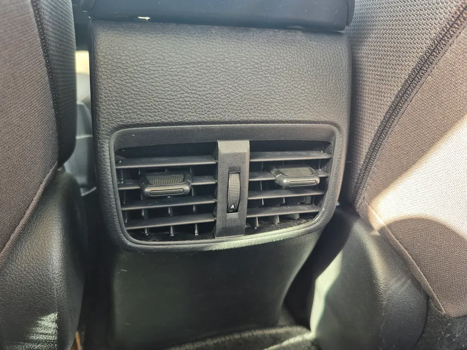 تويوتا كورولا XLI 2023 