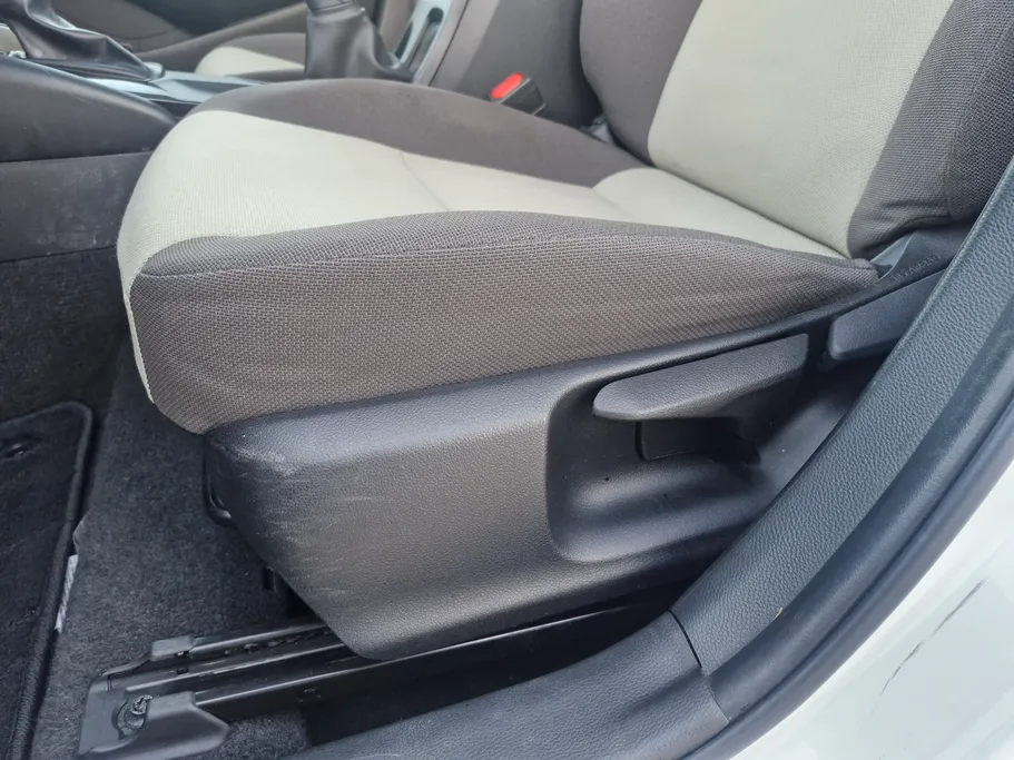 تويوتا كورولا XLI 2023 