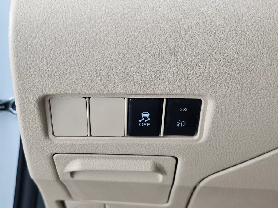 تويوتا يارس Y Plus 2022 