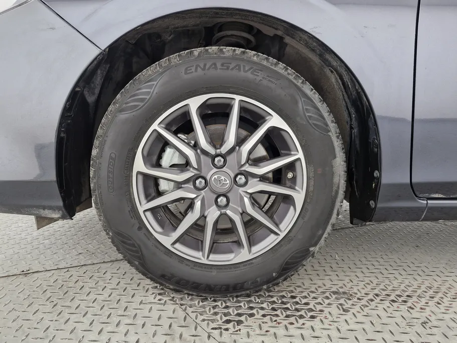 2024 Toyota Yaris  Y 