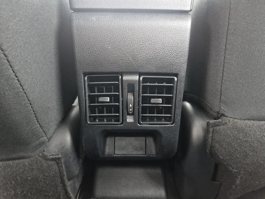 2024 Toyota Yaris  Y 