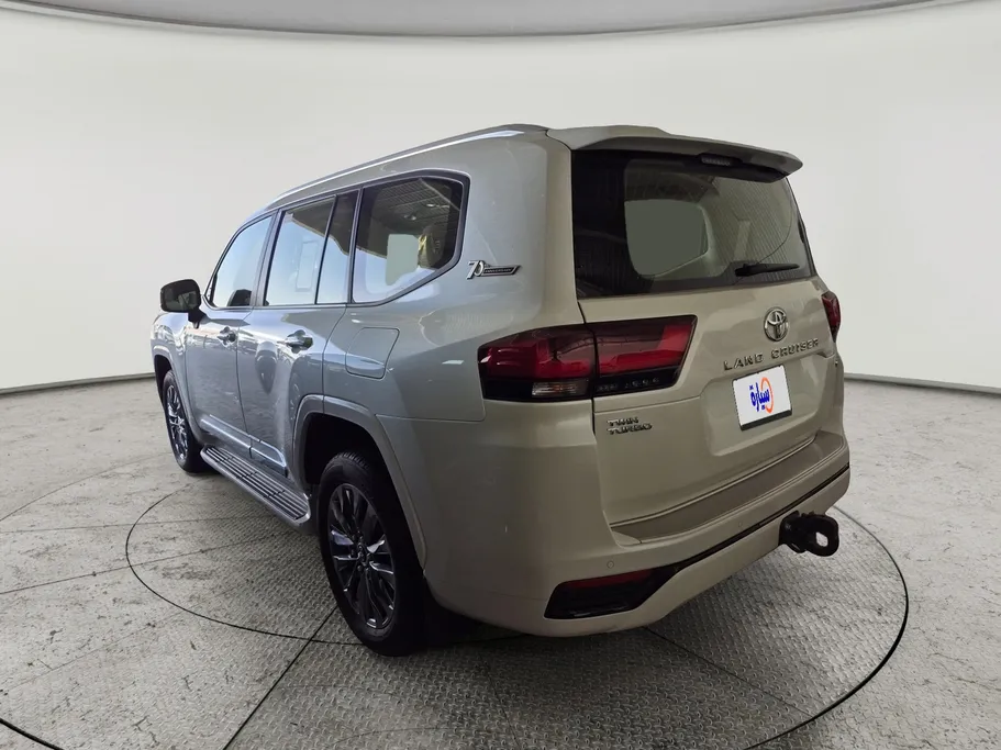 تويوتا لاندكروزر GXR3 2022 