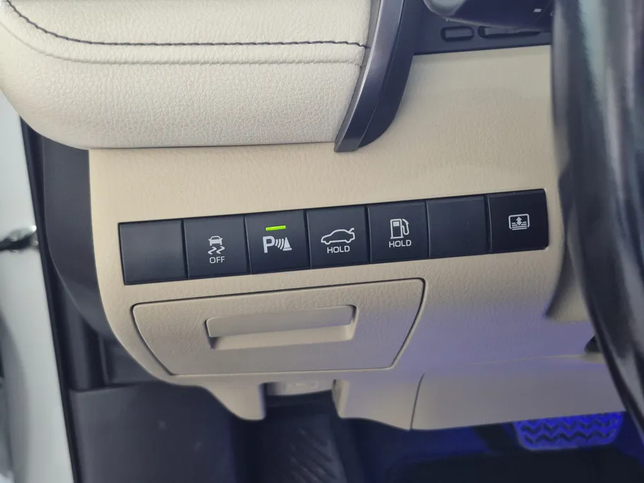 2024 Toyota Camry  GLE HEV  