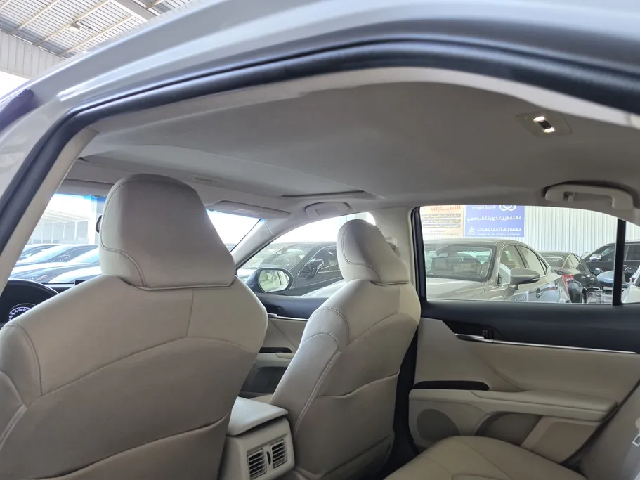 2024 Toyota Camry  GLE HEV  