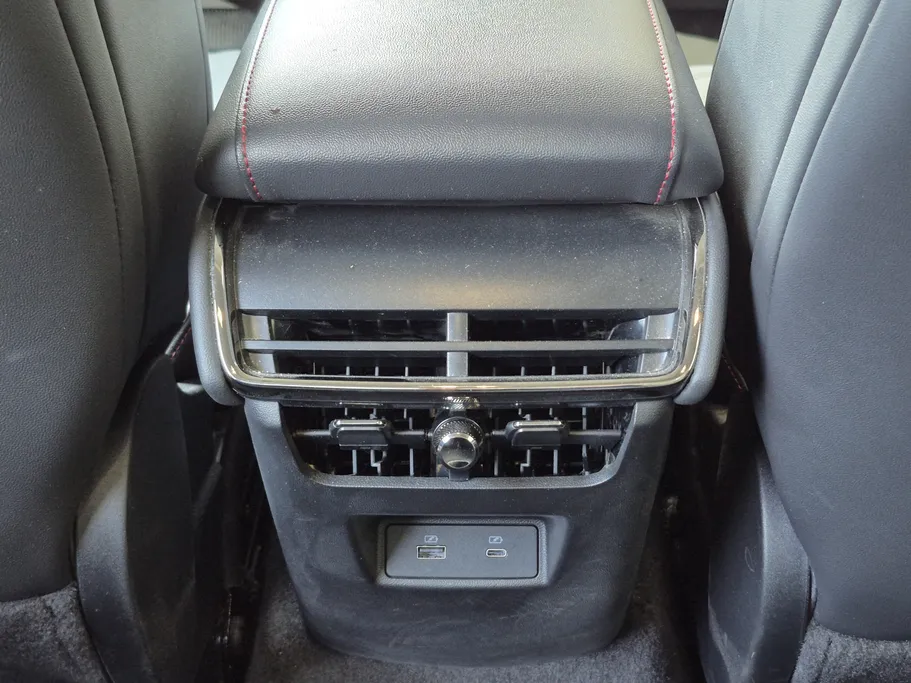 فورد تورس ترند 2025 