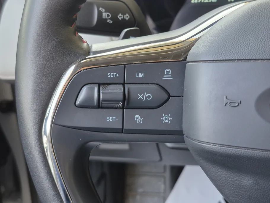 فورد تورس ترند 2025 