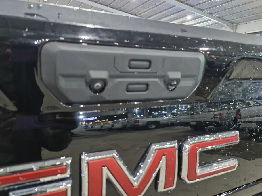 2023 GMC Sierra SLE 
