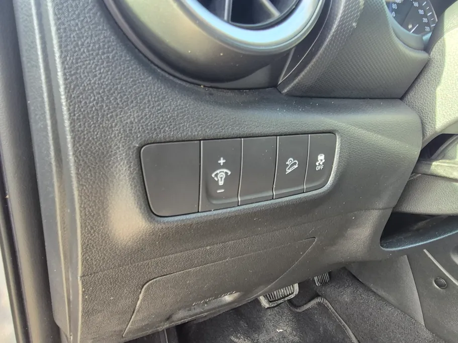 2022 Hyundai Kona SMART 