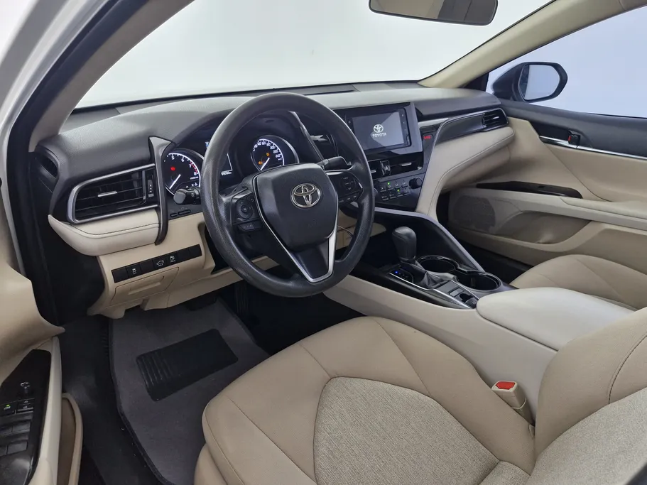 تويوتا كامري LE 2022 