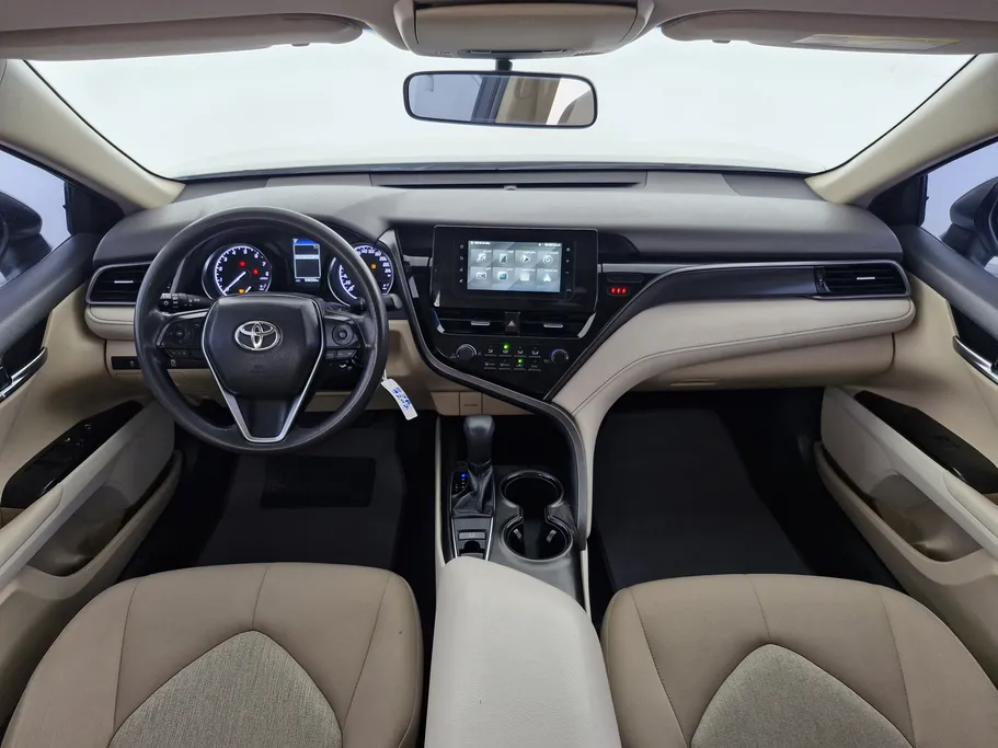 تويوتا كامري LE 2022 