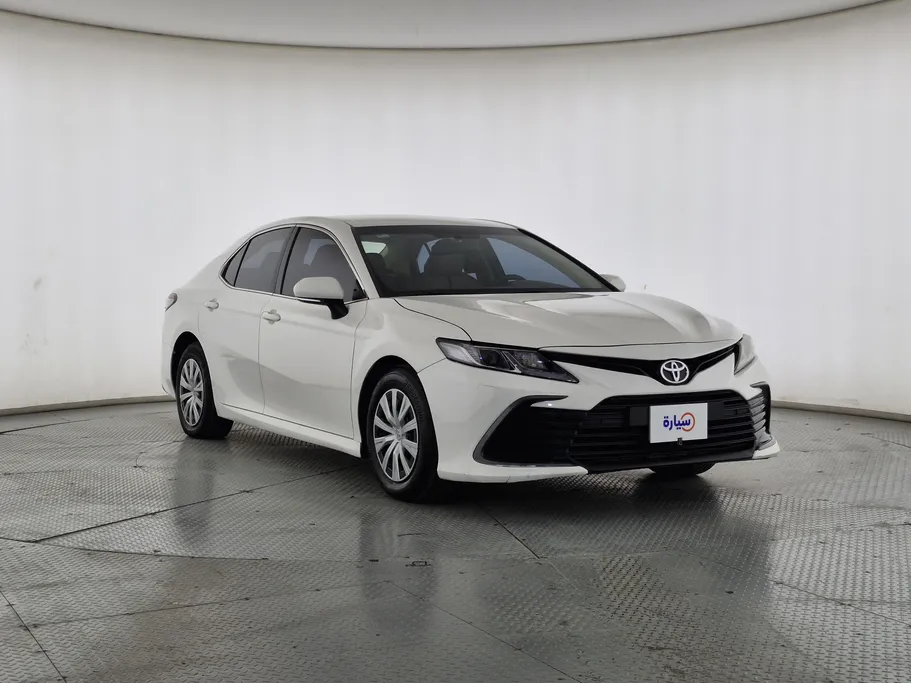 تويوتا كامري LE 2022 