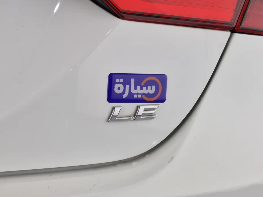 تويوتا كامري LE 2022 