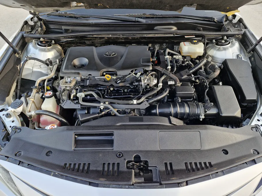 تويوتا كامري LE HEV 2021 