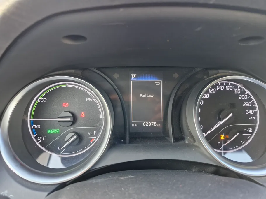 تويوتا كامري LE HEV 2021 