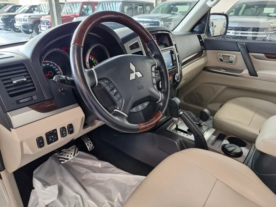 2020 Mitsubishi Pajero GLS 4Doors 