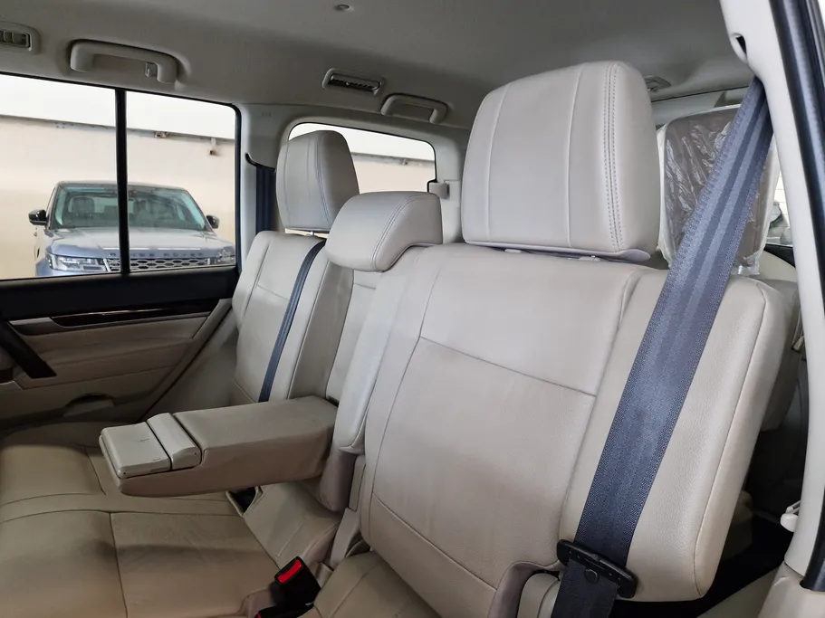 2020 Mitsubishi Pajero GLS 4Doors 