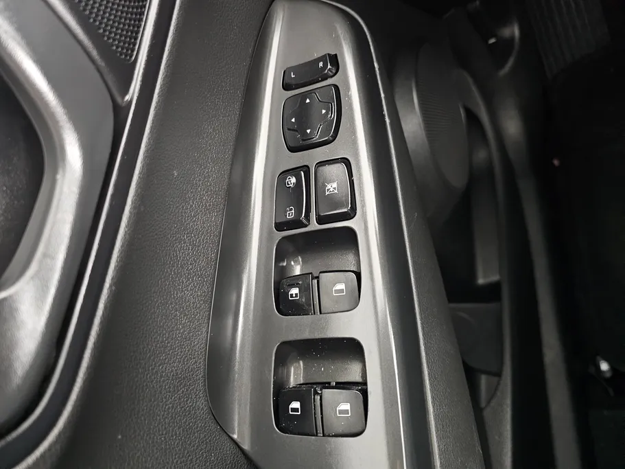 2022 Hyundai Kona SMART 