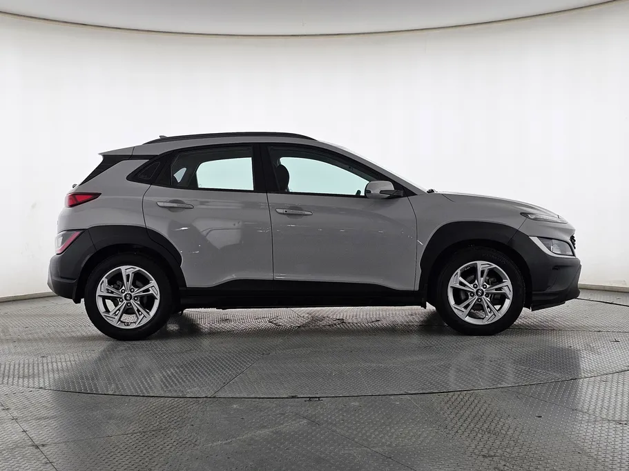 2022 Hyundai Kona SMART 