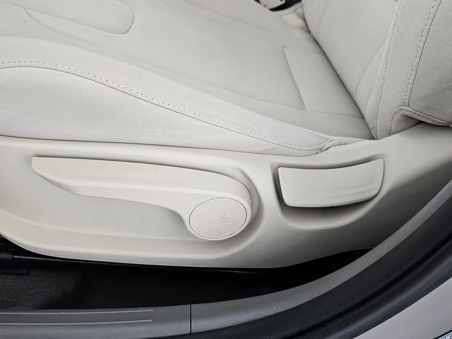 2023 Hyundai Elantra Fleet 