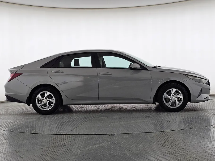 2023 Hyundai Elantra Fleet 