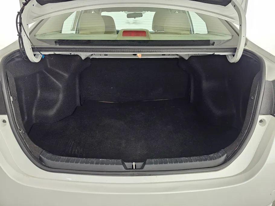 2022 Toyota Yaris  Y 