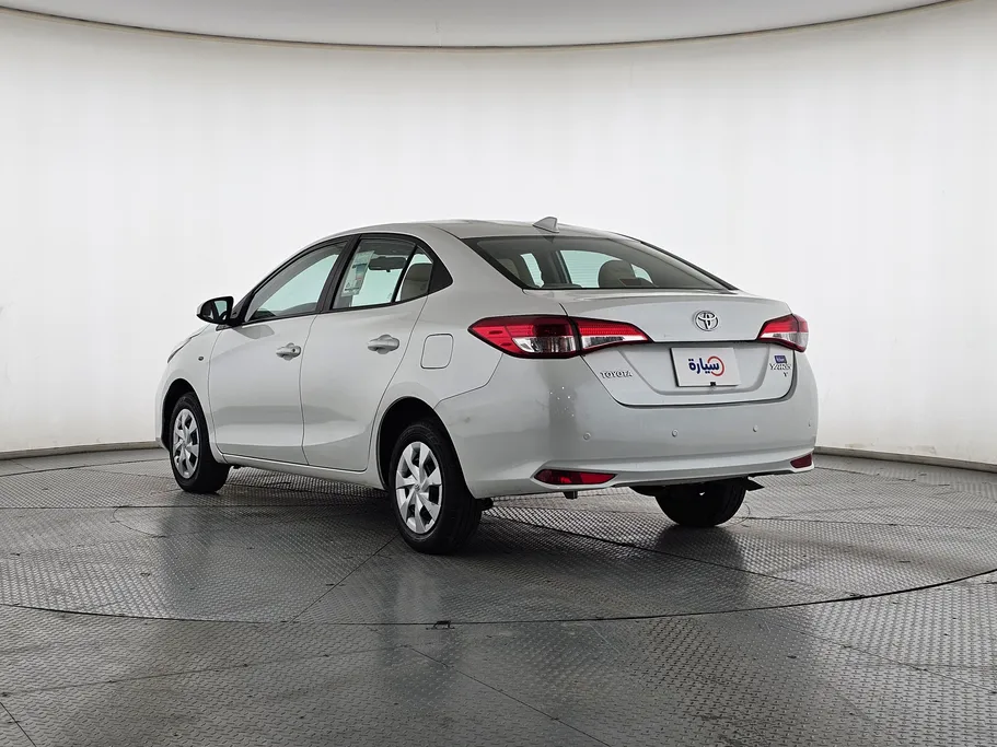 2022 Toyota Yaris  Y 