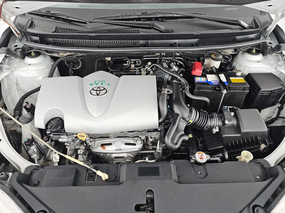 2022 Toyota Yaris  Y 