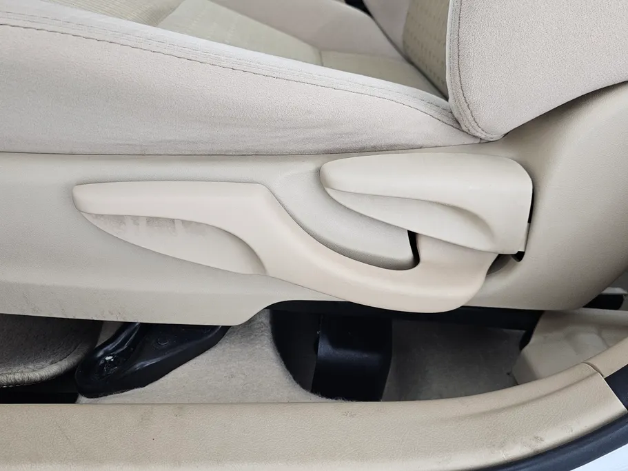 2022 Toyota Yaris  Y 