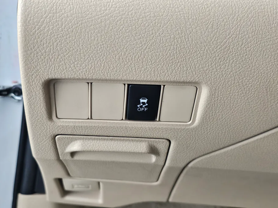 2022 Toyota Yaris  Y 