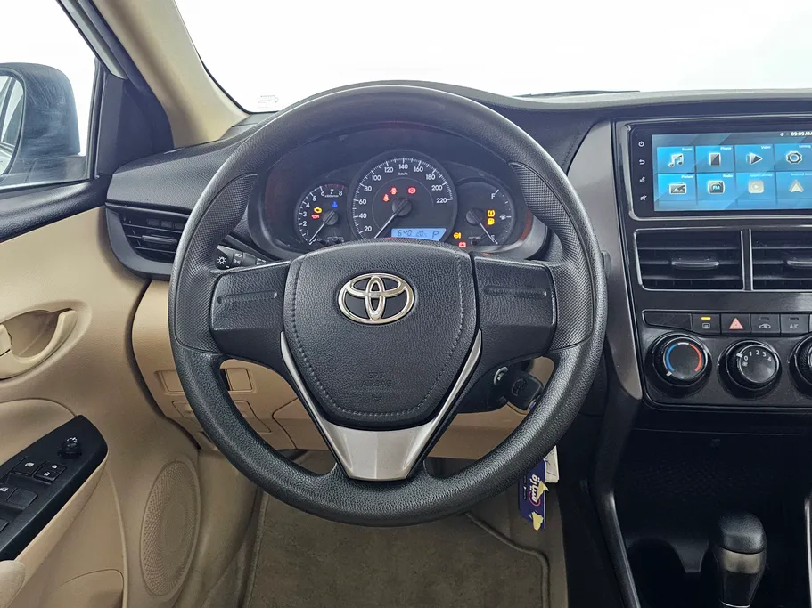 2022 Toyota Yaris  Y 