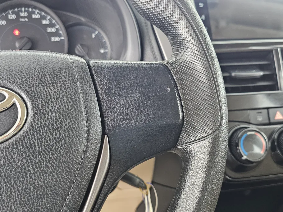 2022 Toyota Yaris  Y 