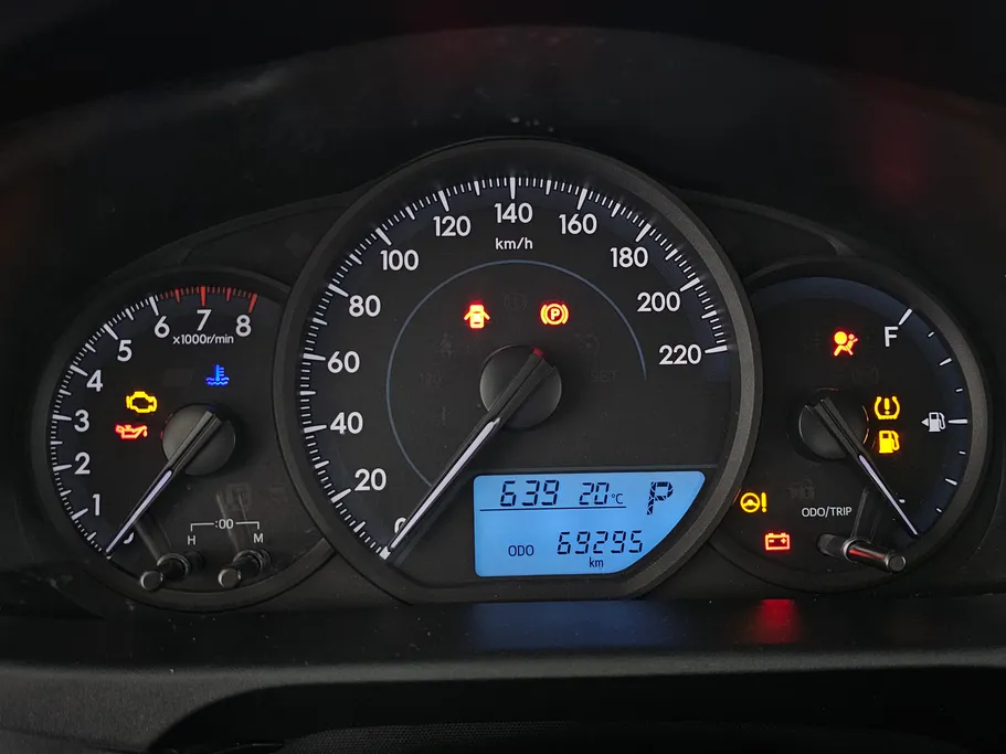 2022 Toyota Yaris  Y 