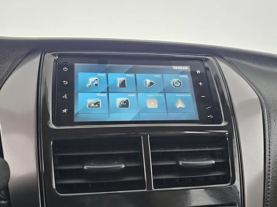 2022 Toyota Yaris  Y 