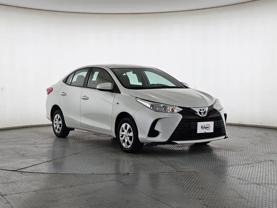 2022 Toyota Yaris  Y 
