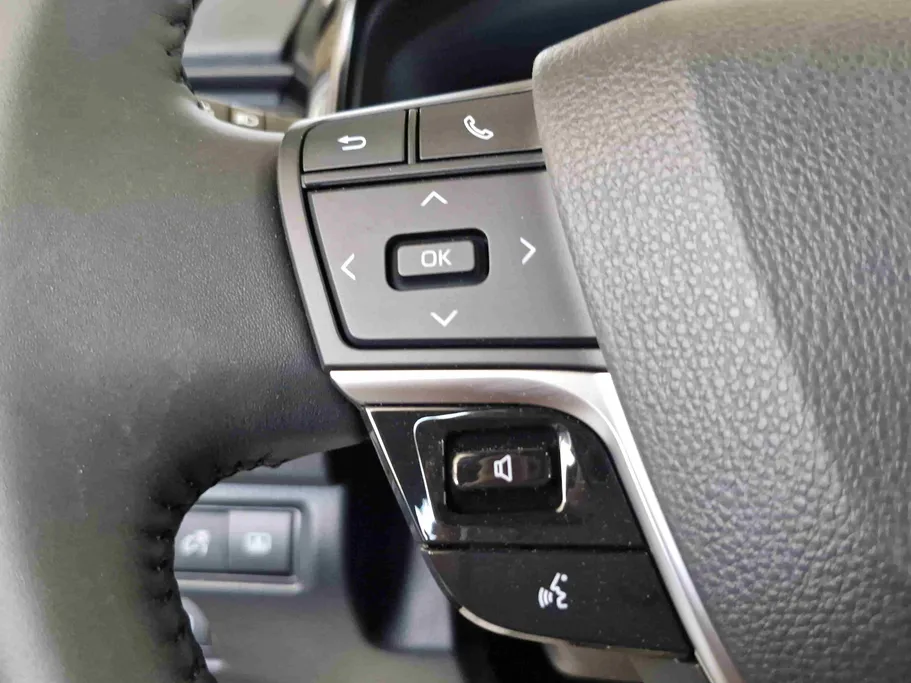 تويوتا كامري LE 2026 